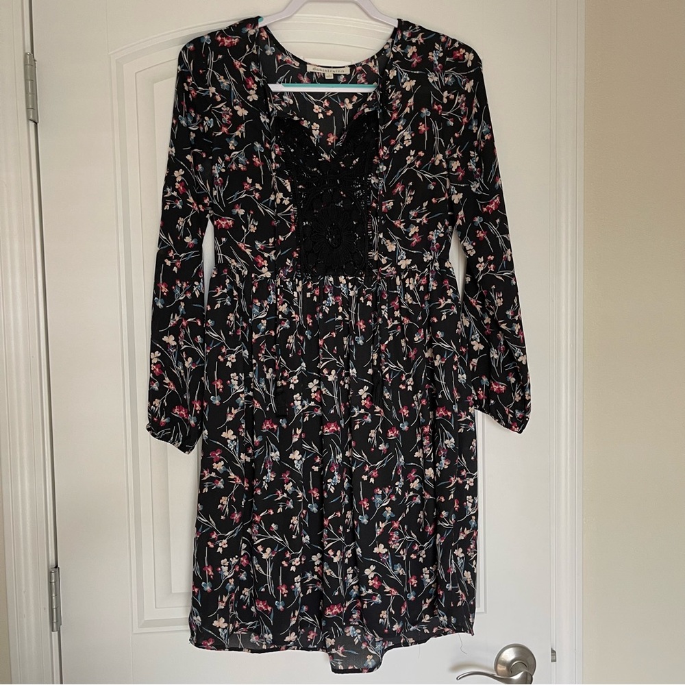 EUC danielrainn black floral mini dress with long sleeves size small